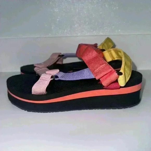 NWT! Time and Tru Platform Sole Sandals (Size 6) Multicolor - Picture 2 of 12